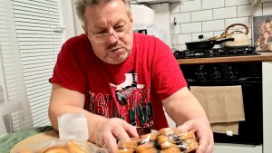 1042 Срочно нужно Уезжать из станицы. Набрали сами не поймём что.Станичники в Городе.