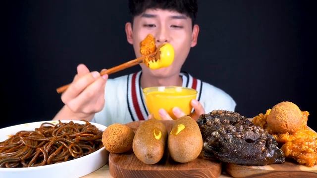 Мукбанг Корейский мукбанг Еда на камеру Mukbang смотреть онлайн