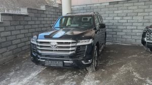 Toyota Land Cruiser 300