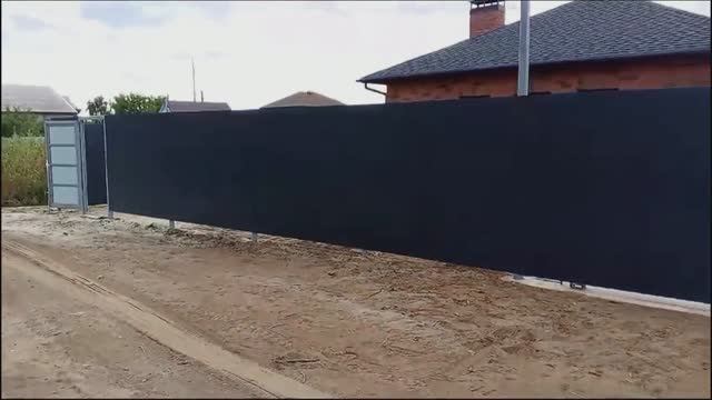 Сделал 100 метров забора . Серый забор хорошо смотрится . смотреть онлайн