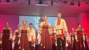 "Я с песнями родился"