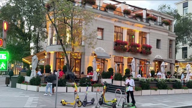 ЛУЧШЕЕ ВРЕМЯ В РОССИИ - Прогулка по самой солнечной Москве смотреть онлайн