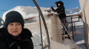 Как убираю снег с крыши?! Подмосковная деревня.