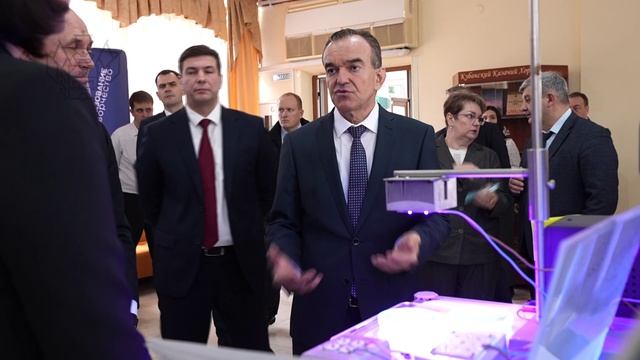 Поздравил учёных в преддверии дня науки смотреть онлайн