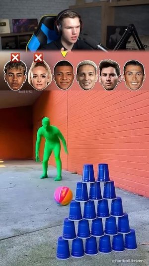 Самые НЕВОЗМОЖНЫЕ Трюки Футболистов! 🤯⚽ #shorts #шортс #футбол #роналду #мем #прикол #трюк #месси