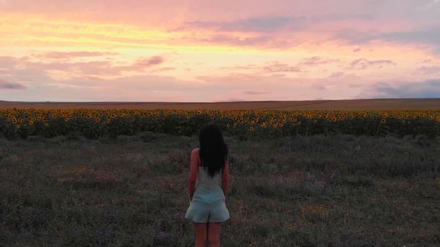 Emotional Sad Cinematic Background Music смотреть онлайн