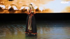 "Полюбила гармониста "( А.Карелин-Ю.Трофимов) Анна Бизяева солистка ансамбля" Русская душа"