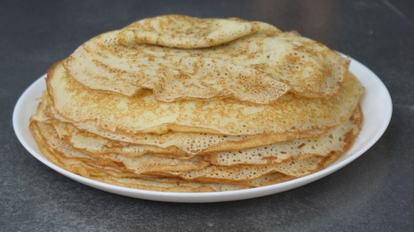 Всегда возвращаюсь к этому рецепту блинов! ПЕКЛА уже 1000 раз!!! Даже без начинки вкусно!