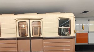 Поездка на поезде Ретропоезде 81-717.5А до станции метро Саларьево в вагоне N2838