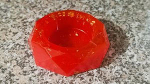 Пепельница из смолы