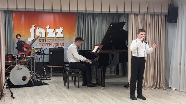 Георгий Ковалев  - Nightingale sang in Berkeley Square