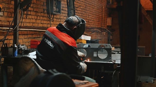 ЭКСКУРСИЯ НА ПРОИЗВОДСТВО MINIBOX