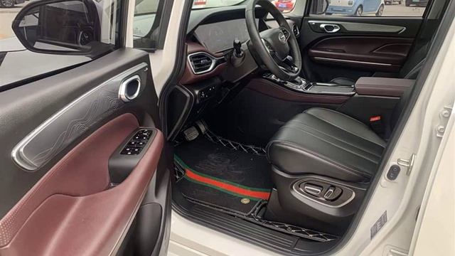 GAC Trumpchi M6Pro / GAC Трампчи М6 ПРО / минивен с Китая / 7 мест .mp4