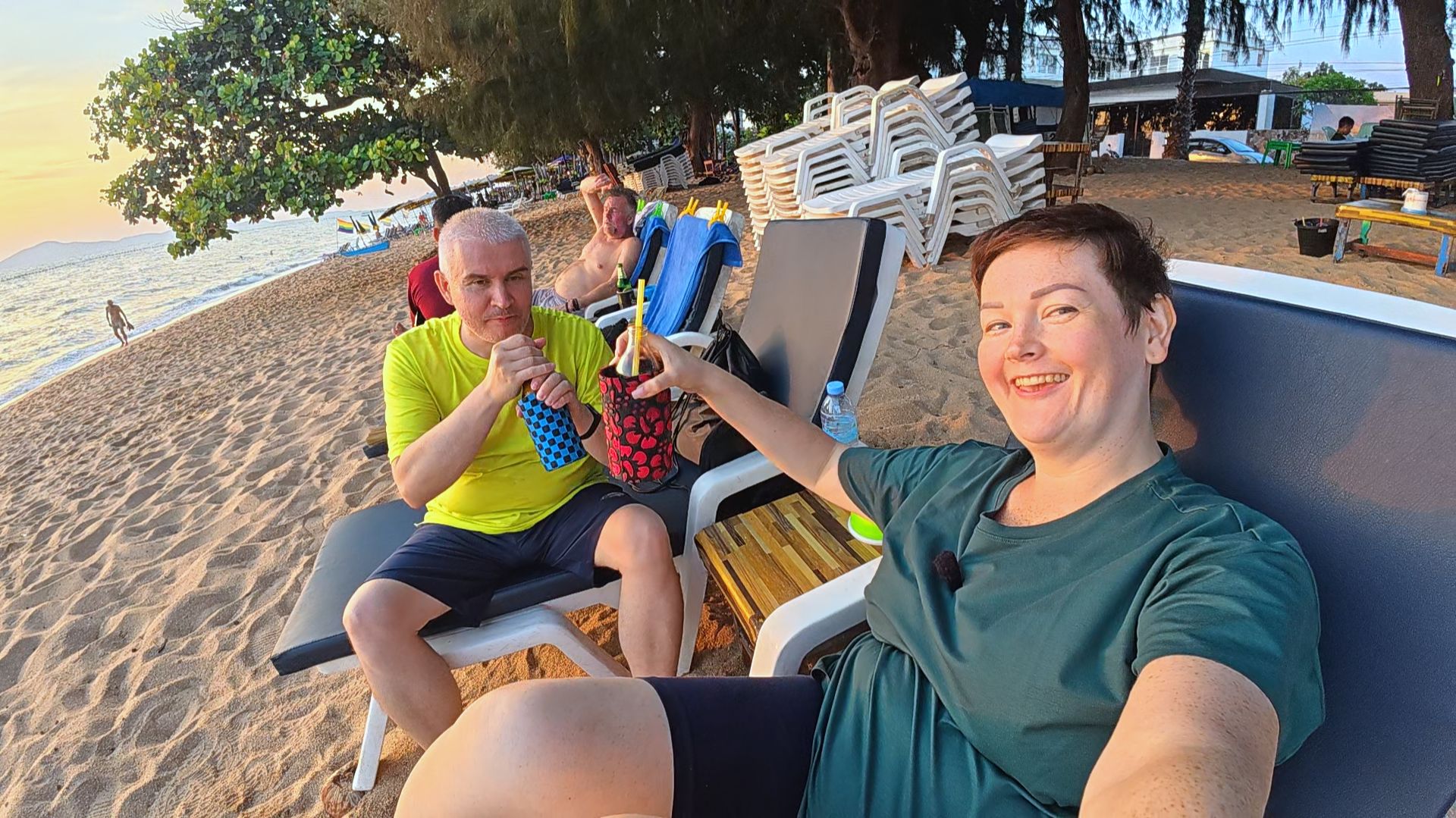 Пусть мы и КОЛХОЗНИКИ, но с БАРСКИМИ замашками) ЗИМУЕМ в Таиланде, наш ЛУЧШИЙ отдых в Паттайе! Влог смотреть онлайн