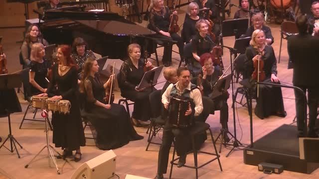 Виртуоз Айдар Гайнуллин и оркестр Самарской филармонии. смотреть онлайн