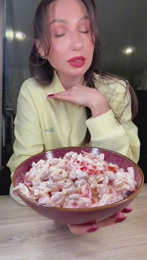 Простой в приготовлении, сытный и вкусный салат из фасоли 😍
