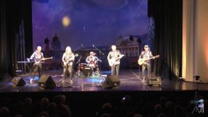 ВИА "Поющие гитары" в Культурном Центре ГУ МВД России по Санкт-Петербургу и Ленинградской области.