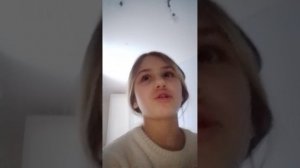 часть фильма про больших попугаев