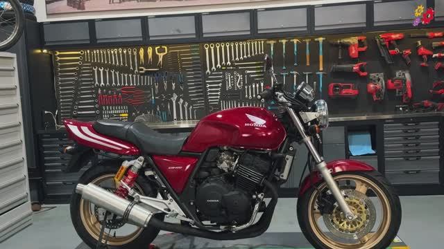 РЕСТАВРАЦИЯ МОТОЦИКЛА HONDA CB400 1997 ГОДА – ОТ " МЕХАНИЧЕСКОГО ТРУПА” До УЛИЧНОЙ ЛЕГЕНДЫ 🏍️🔥