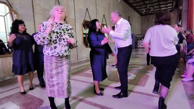 Женщины все королевы...... 07.02.26. смотреть онлайн