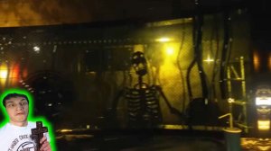 Скелет стучит по щиту, но это ремикс ФНАФ 3 - Реакция на SuperKek