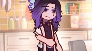 - интересно чо он туда припёрся? она ему явно не рада..)//(опис)