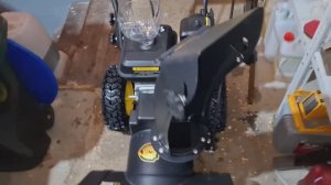 Гремит желоб снегоуборщика HUTER. Исправил.