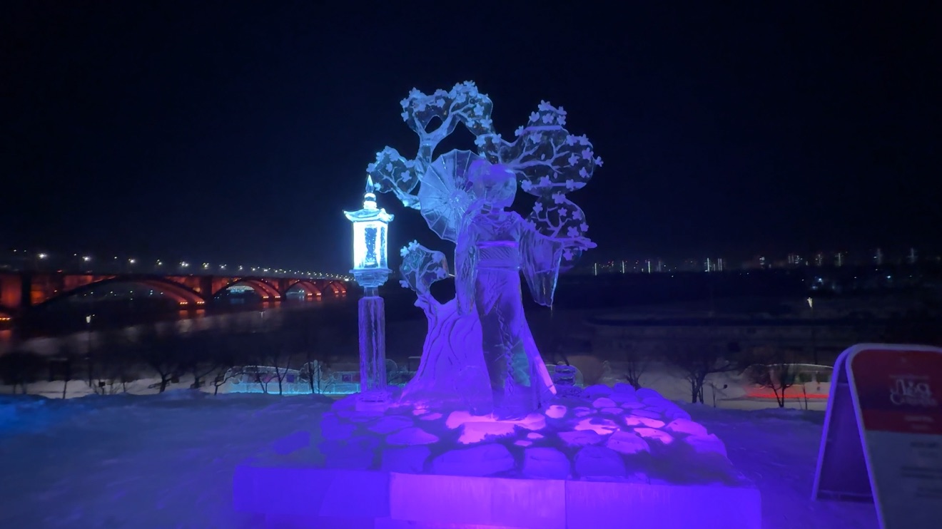 Красноярск-Лёд Сибири, прогулка по набережной и театральной площади смотреть онлайн