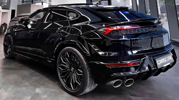 Lamborghini URUS SE Hybrid 2026 года,звук интерьер и экстерьер