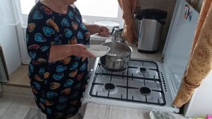 7.02.26. Готовлю 2 блюда с куриными голенями.