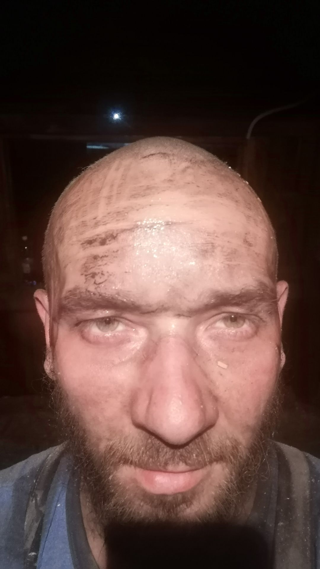 Легко ли зачистить второй этаж на даче...