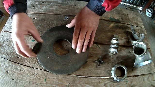 КАК ЗАТОЧИТЬ НОЖИ НА МЯСОРУБКЕ. смотреть онлайн