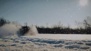 Много зимнего драйва на радиоуправляемой модели Crossrc EMO X5 Ford F-150 4wd