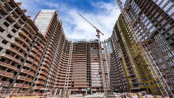 Строительство и архитектура: современное высотное жилищное строительство (2025) смотреть онлайн