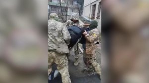 Военкомы на Украине перестали носить нательные камеры, которые фиксируют их действия.