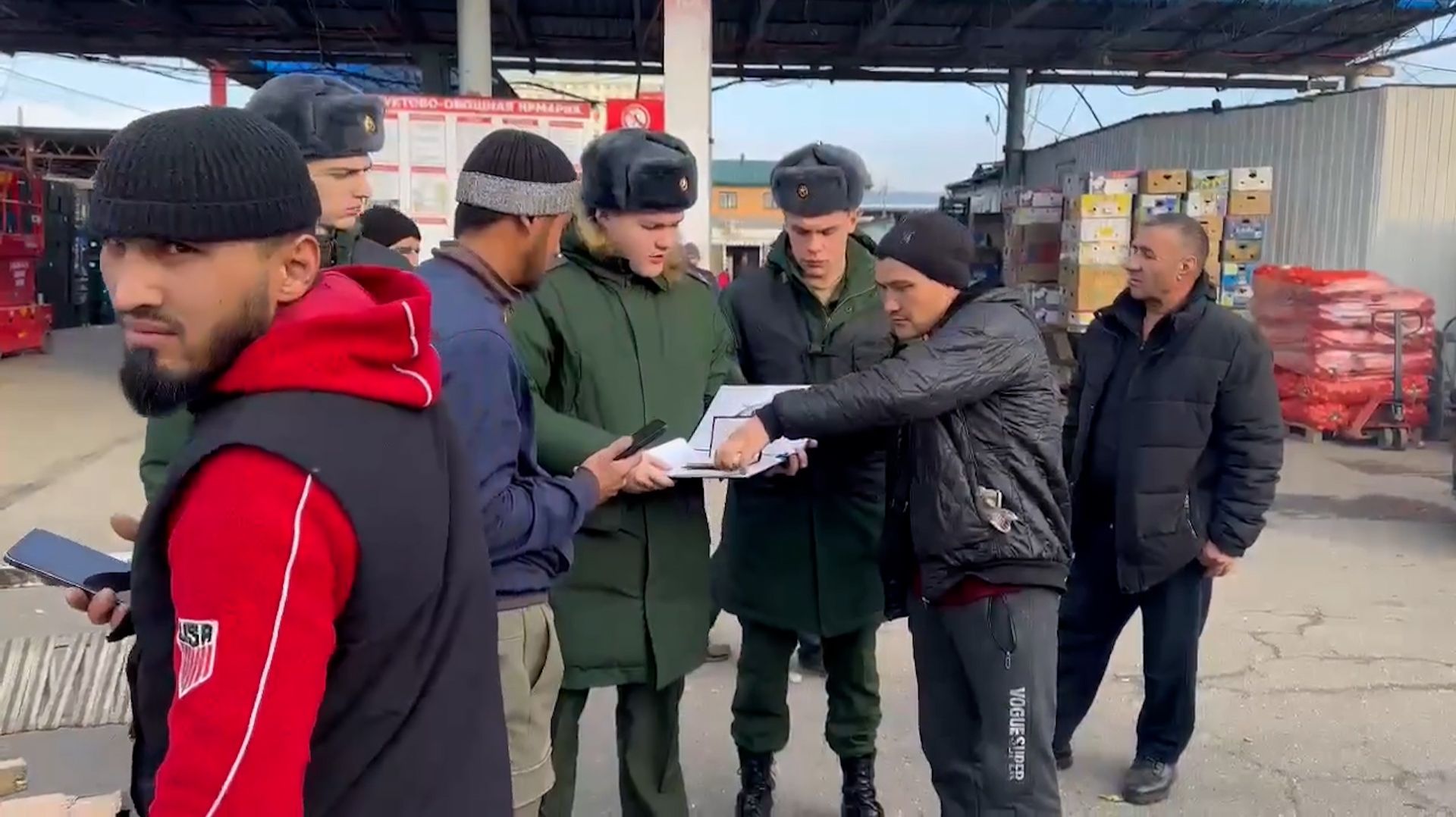 МАСШТАБНЫЕ РЕЙДЫ ПО МИГРАНТАМ 55-ГО ВОЕННО-СЛЕДСТВЕННОГО ОТДЕЛА СК РФ ПРОШЛИ В В СТОЛИЦЕ СКФО смотреть онлайн