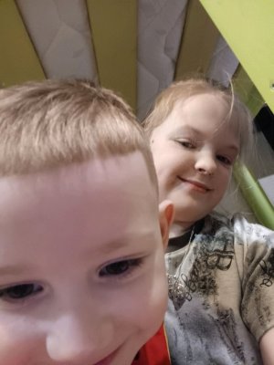 трансляция с младшим братом