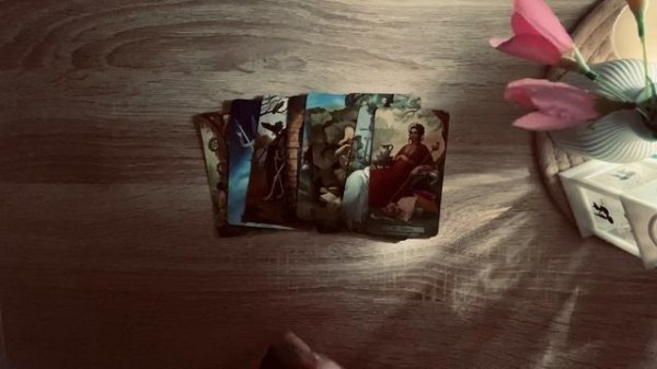 ЧТО ОН ЧУВСТВУЕТ К ВАМ СЕЙЧАС❓❗️🌺ТАРО ГАДАНИЕ