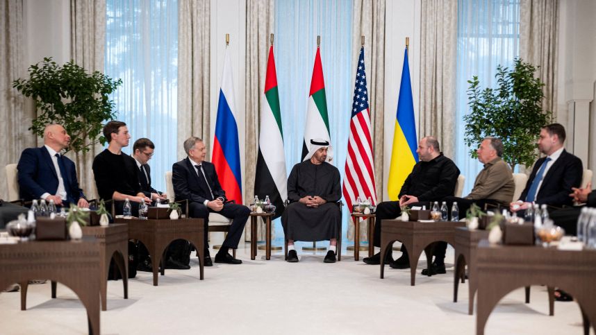 Тишина переговоров и шум провокаций: кто пытается сорвать диалог по Украине