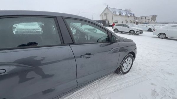 ЧТО КУПИТЬ ЗА 1,5 МИЛЛИОНА: ГРАНТА, ИСКРА или ВЕСТА? Взяли по отличной цене новую LADA ISKRA ENJOY