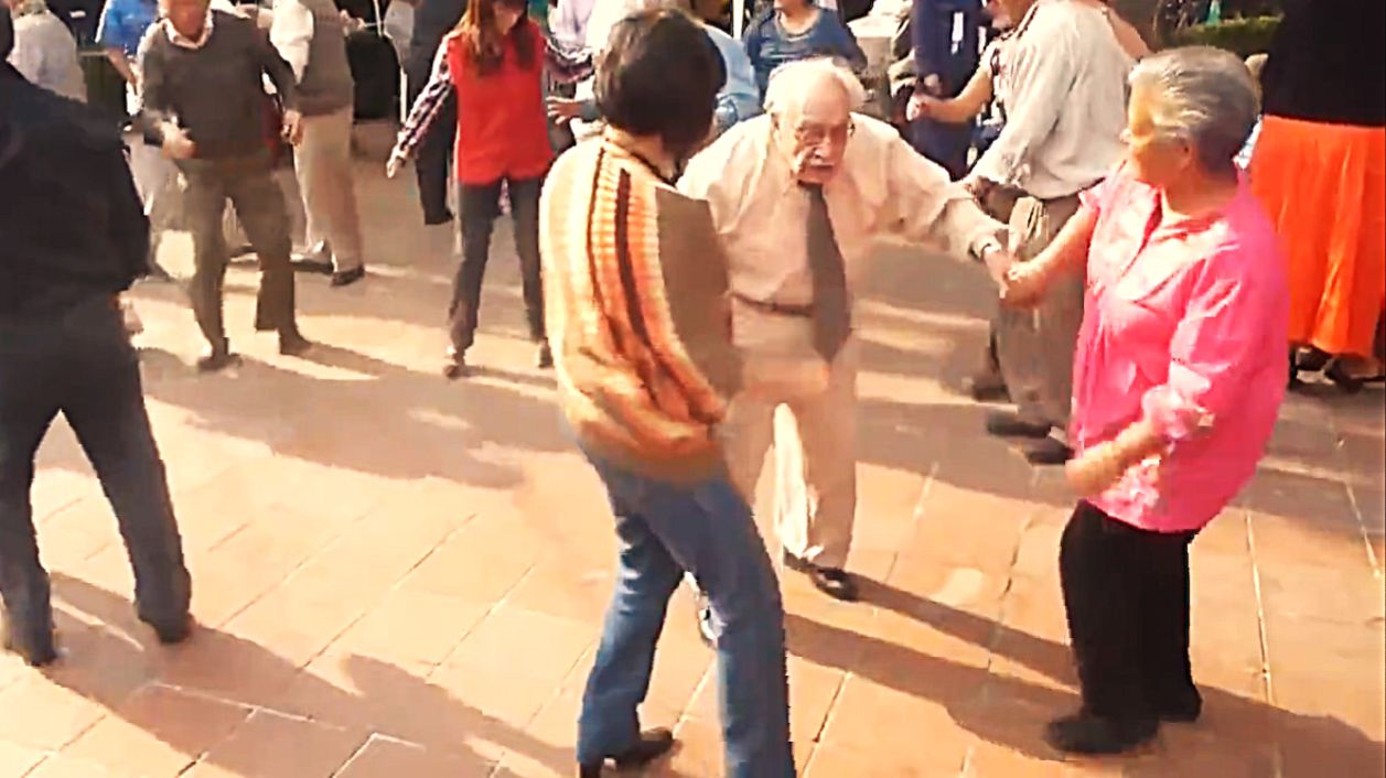 Дед танцует под рок-н-ролл. #Танцы смотреть онлайн