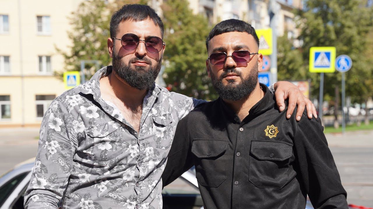 Боба Жуклан от души поет ! смотреть онлайн