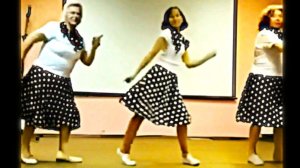 Пенсионерки танцуют рок-н-ролл. #Танцы