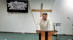 Между живыми и мёртвыми