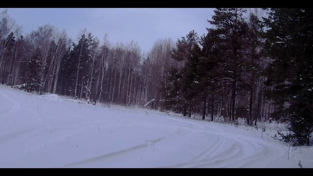 Февраль, людное место