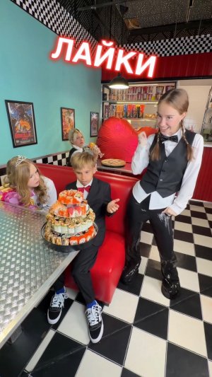 чуть не уронила..🍣