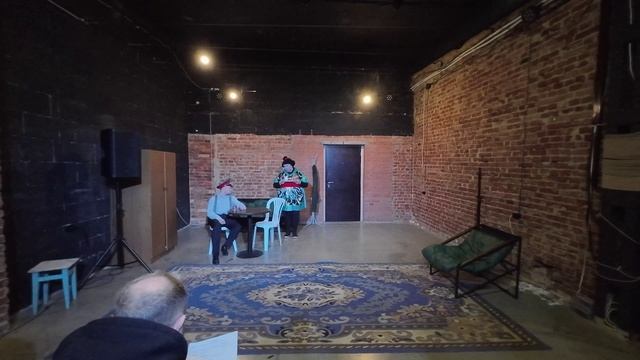 Изображая жертву