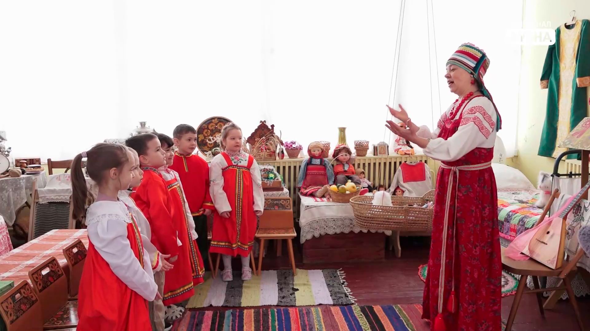 В Дубне работает уникальный детский музей традиционной культуры «Русская изба» смотреть онлайн