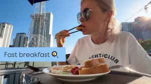 Быстрый завтрак 🍳 и бежим к морю 🌊 Перенос рейса 🛫 Сборы 🧳 Море 🏖️ Мукбанг 🍜