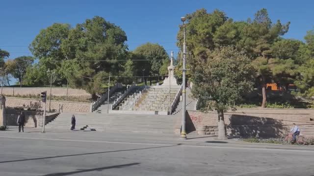 Турция, Конья днем: знаменитый фонтан в городском парке смотреть онлайн